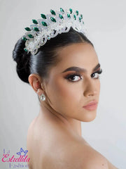 Enchanting Jeweled Crystalline 15 Anos Quinceanera Crown