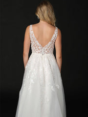 Stunning V-Neck Exquisite Embroidery Beading Wedding Dress