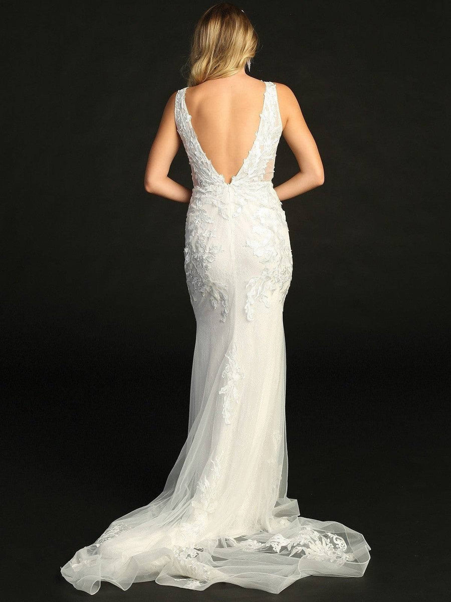 Exquisite V-Neck Lace Embroidery Elegant Train Wedding Dress