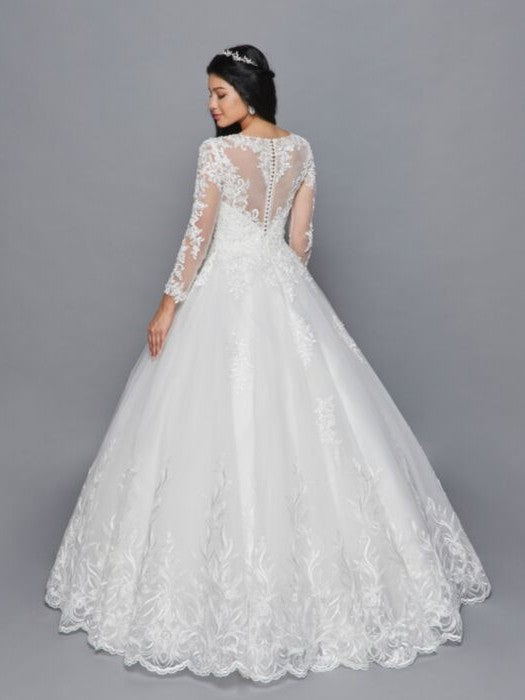 Glamorous Ball Gown Lace Tulle Scoop Neckline Wedding Dress