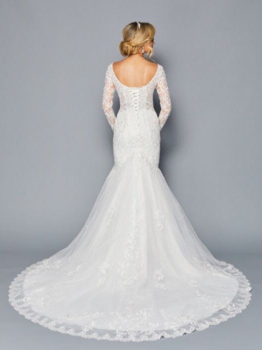 Elegant Boat Neckline Illusion Long Sleeves Trumpet Silhouette Wedding Dress