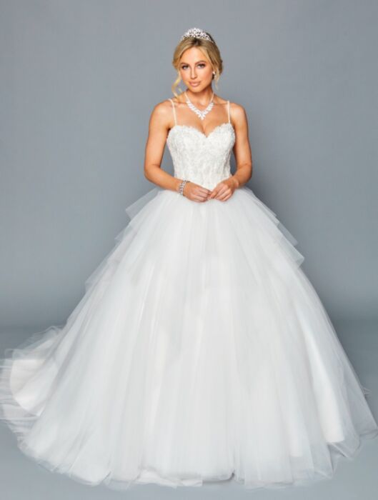 Elegant Ball Gown Delicate Tulle Beaded Lace Applique Wedding Dress