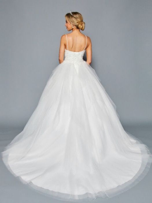 Elegant Ball Gown Delicate Tulle Beaded Lace Applique Wedding Dress