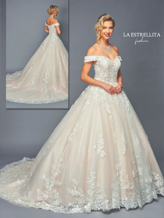 Off-Shoulder Lace Ball Gown Wedding Dress with Sweetheart Neckline & Tulle Skirt