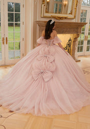 Sweetheart Glitter Appliques Sleeveless Quinceanera Ball Gown